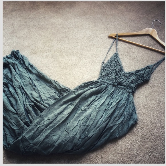 Empire Maxi Dress - Picture 3 of 8